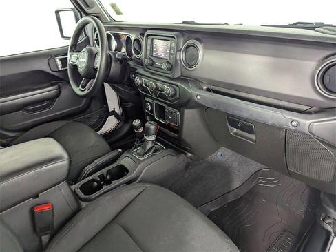 Used 2021 Jeep Gladiator Sport image 33