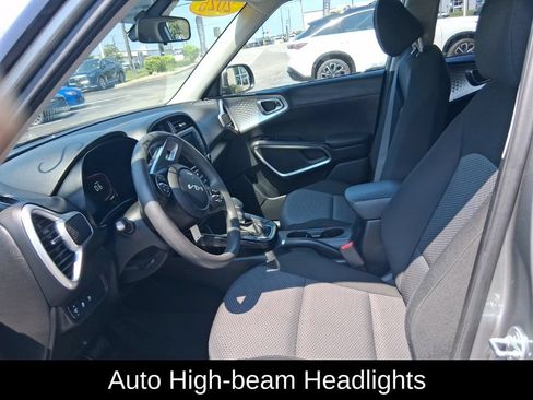 Used 2025 Kia Soul LX FWD image 14