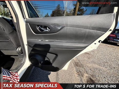 Used 2020 Nissan Rogue SV image 20