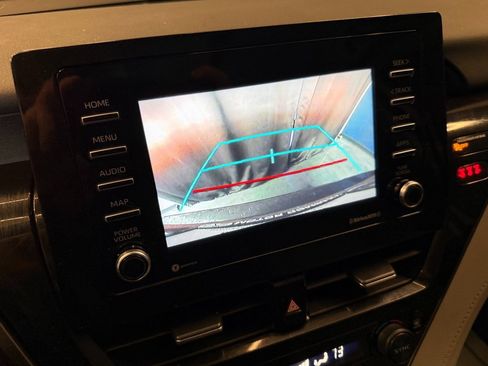 Used 2022 Toyota Camry LE image 12