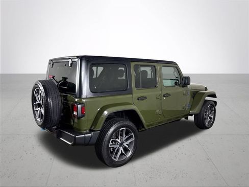 Used 2024 Jeep Wrangler Unlimited AWD/4WD image 6
