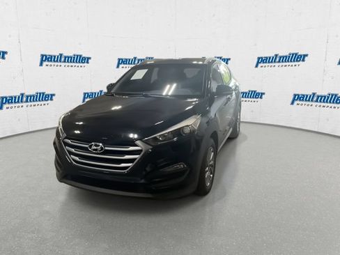 Used 2017 Hyundai Tucson SE Plus FWD image 4