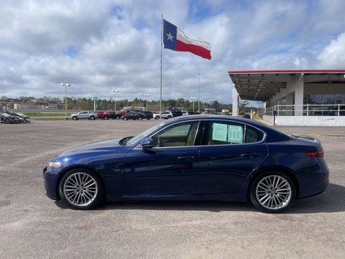 Used 2018 Alfa Romeo Giulia Ti w/ Quick Order Package 22Z Lusso image 7
