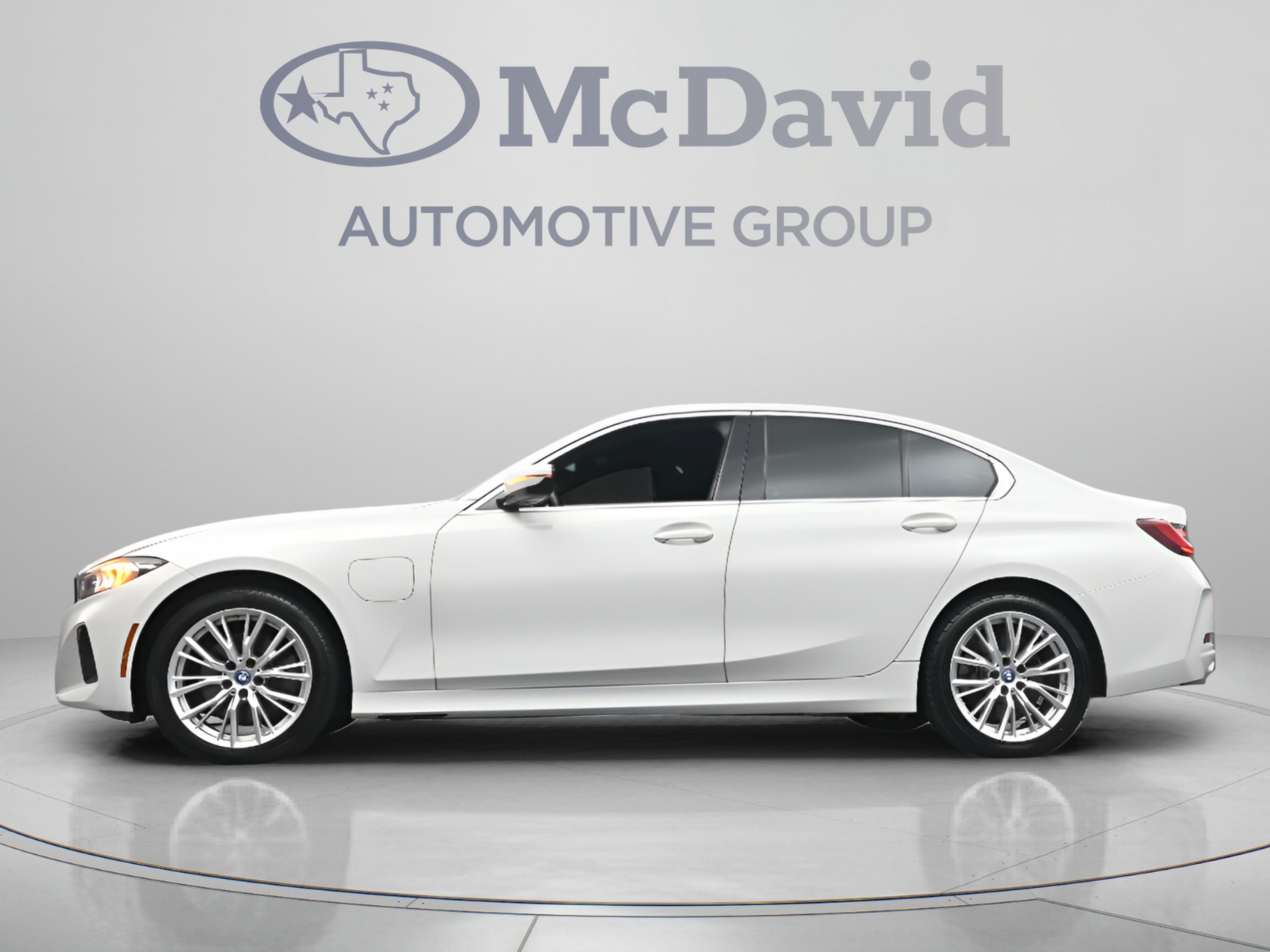 Used 2024 BMW 330e xDrive AWD/4WD image 28