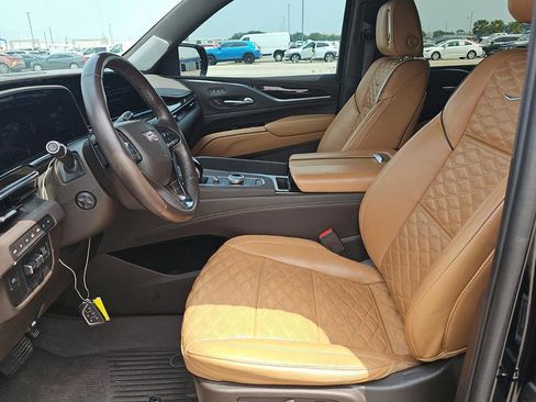 Used 2022 Cadillac Escalade ESV Sport w/ Touring Package AWD/4WD image 3
