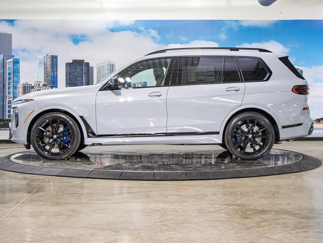 Used 2026 BMW X7 M60i AWD/4WD image 6