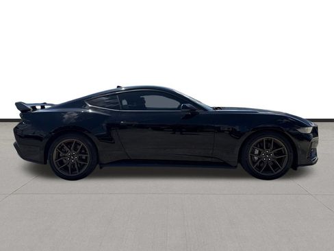 Used 2025 Ford Mustang GT Premium RWD image 4