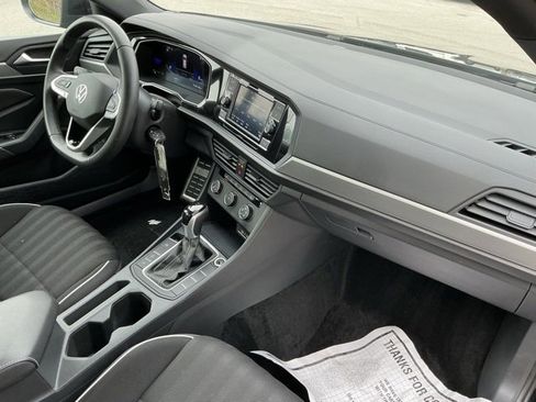 Used 2024 Volkswagen Jetta Sport image 17