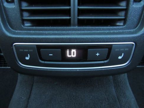 Used 2023 Audi e-tron GT Prestige w/ Prestige Package image 31