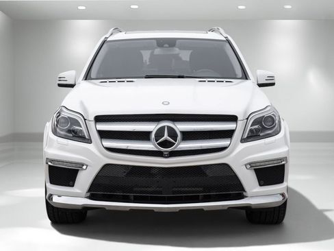 Used 2015 Mercedes-Benz GL 550 4MATIC image 5
