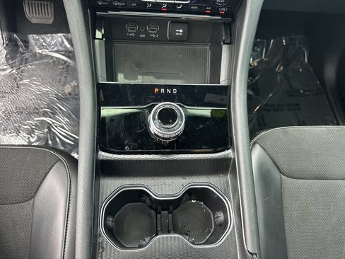 Used 2024 Jeep Grand Cherokee Altitude AWD/4WD image 26