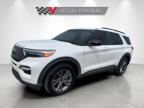 Used 2022 Ford Explorer XLT w/ Equipment Group 202A AWD/4WD image 8