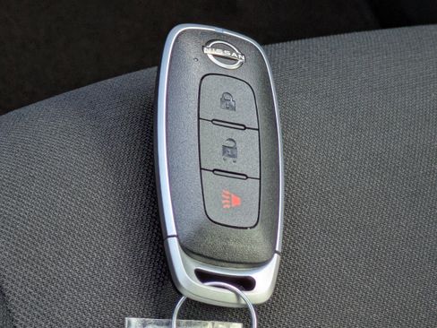 New 2025 Nissan Kicks Play S image 28