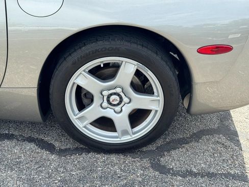Used 1998 Chevrolet Corvette Convertible w/ Memory Pkg RWD image 6