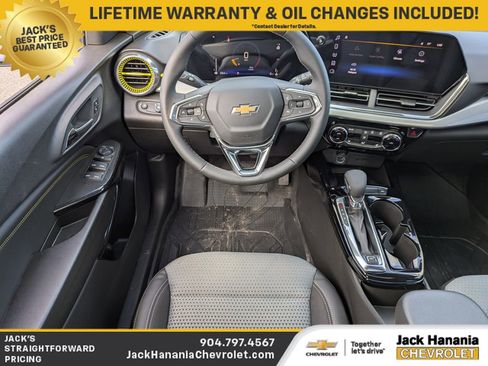 New 2026 Chevrolet Trax LT w/ Sunroof Package FWD image 16