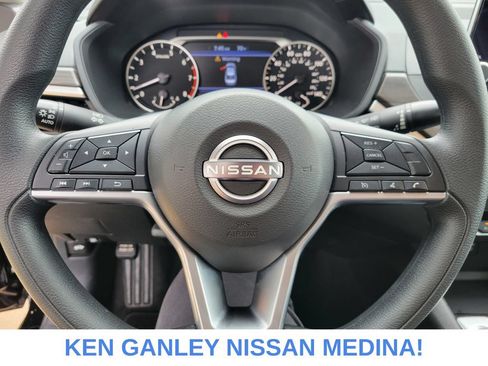 Certified 2025 Nissan Altima 2.5 SV FWD image 29