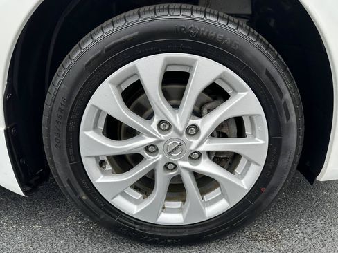 Used 2019 Nissan Sentra SV FWD image 64