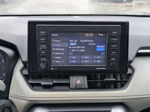 Used 2022 Toyota RAV4 XLE FWD image 17