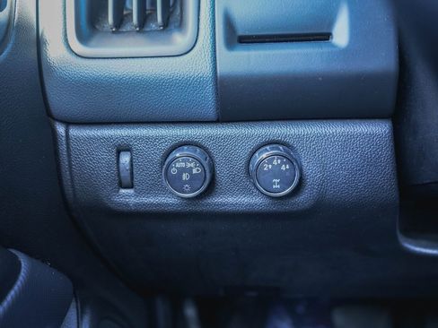 Used 2016 Chevrolet Colorado Z71 image 14