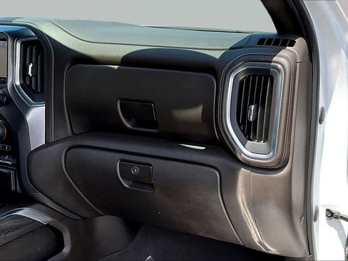 Used 2020 Chevrolet Silverado 1500 LTZ w/ LTZ Premium Package AWD/4WD image 18
