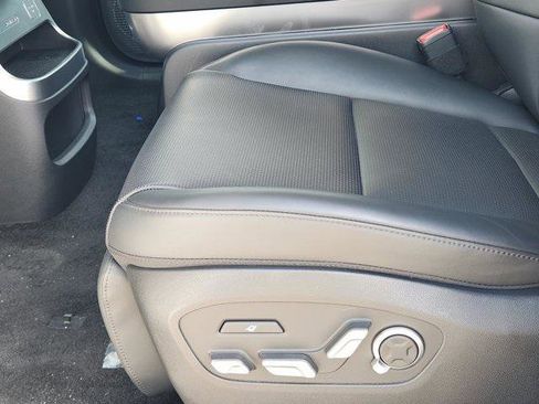 New 2026 Hyundai Ioniq 9 Calligraphy image 18