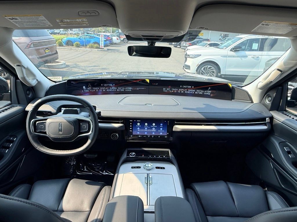 New 2027 Lincoln Navigator Premiere AWD/4WD image 14
