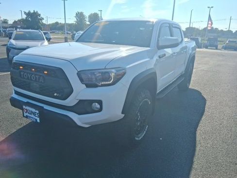 Used 2020 Toyota Tacoma SR AWD/4WD image 5