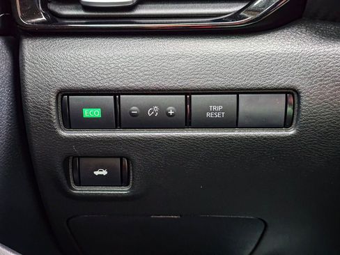 Used 2024 Nissan Sentra SV FWD image 27