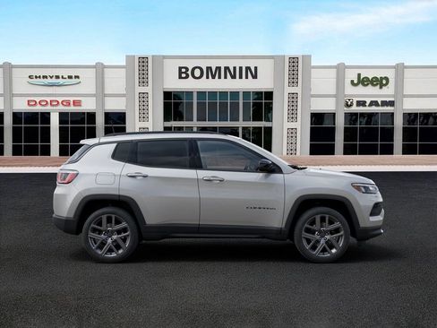 New 2026 Jeep Compass Latitude AWD/4WD image 21