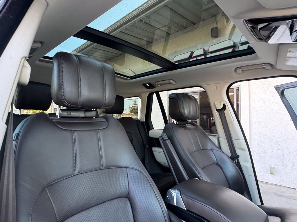 Used 2019 Land Rover Range Rover HSE AWD/4WD image 22