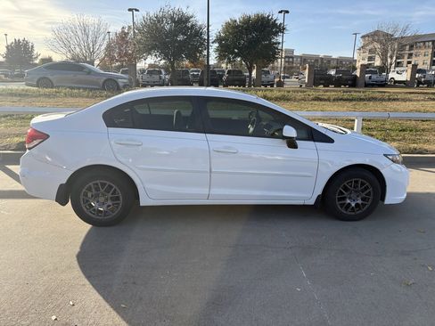 Used 2013 Honda Civic LX image 3