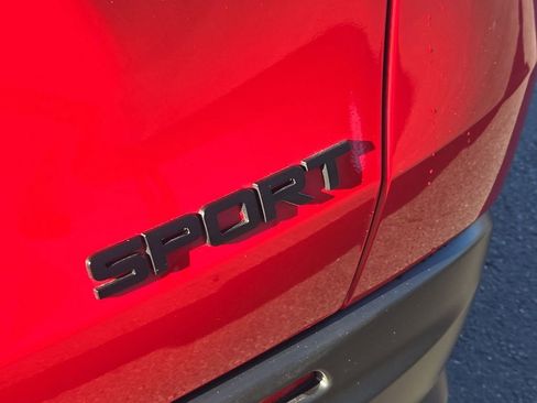 Certified 2025 Honda HR-V Sport image 9