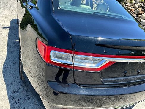 Used 2017 Lincoln Continental Reserve w/ Technology Package image 26