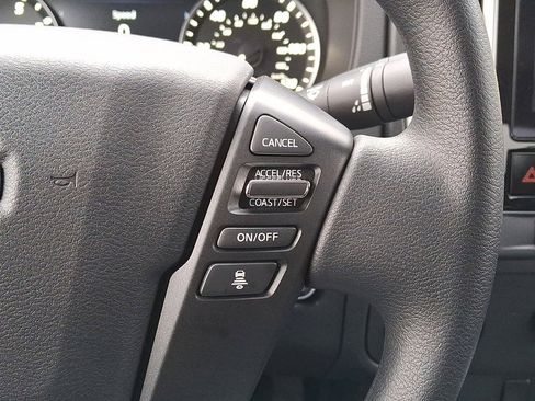 Used 2025 Nissan Frontier SV image 18