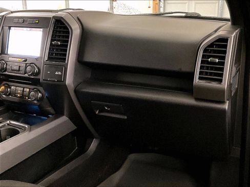 Used 2018 Ford F150 XLT w/ Equipment Group 302A Luxury AWD/4WD image 15