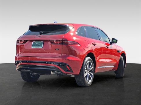 New 2026 Jaguar F-PACE R-Dynamic S image 4