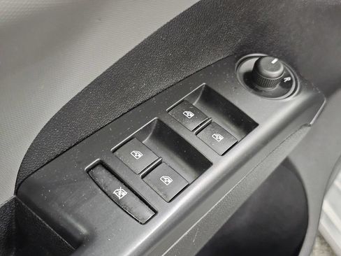 Used 2015 Chevrolet Sonic LTZ FWD image 28