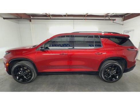 Used 2024 Chevrolet Traverse RS AWD/4WD image 5