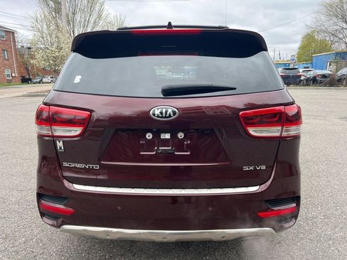 Used 2017 Kia Sorento SX image 4