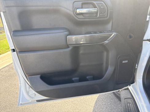 Used 2022 GMC Sierra 1500 AT4 w/ AT4 Premium Package image 14