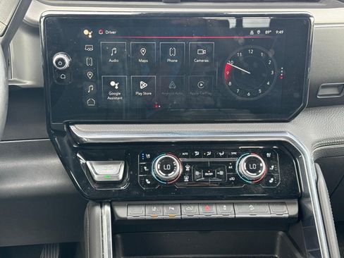 Used 2025 GMC Sierra 2500 Denali w/ Technology Package AWD/4WD image 11