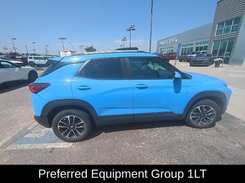 Used 2024 Chevrolet TrailBlazer LT w/ LT Cold Weather Package FWD image 4
