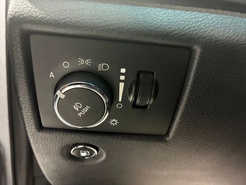 Used 2015 Jeep Grand Cherokee Limited RWD image 18