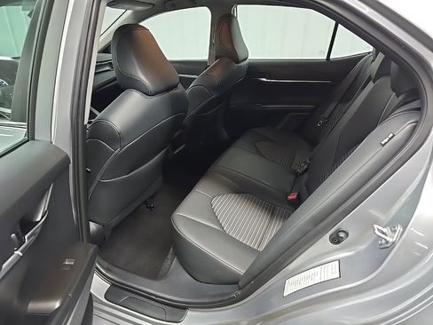 Used 2023 Toyota Camry SE image 30