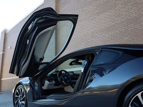 Used 2014 BMW i8 image 14