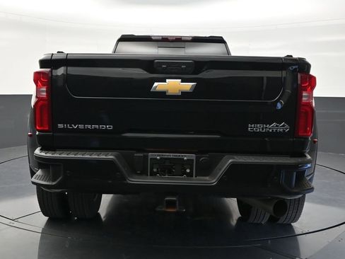 Used 2025 Chevrolet Silverado 3500 High Country w/ High Country Premium Package AWD/4WD image 4