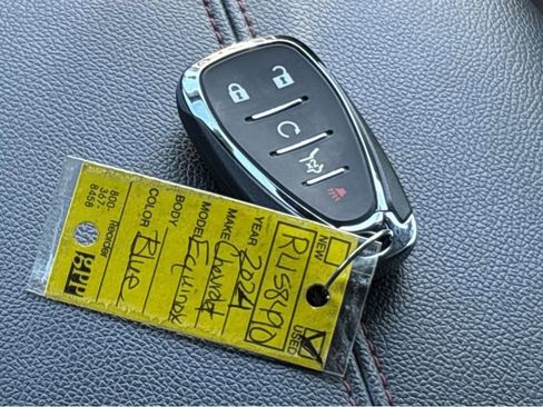 Used 2024 Chevrolet Equinox RS FWD image 34