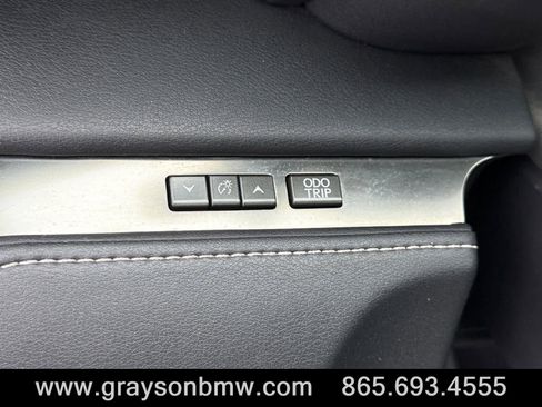 Used 2018 Lexus LC 500 Coupe w/ Touring Package RWD image 32