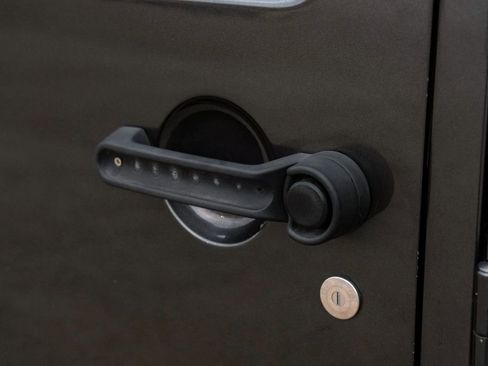 Used 2014 Jeep Wrangler Unlimited Sahara w/ Trailer Tow Group image 10