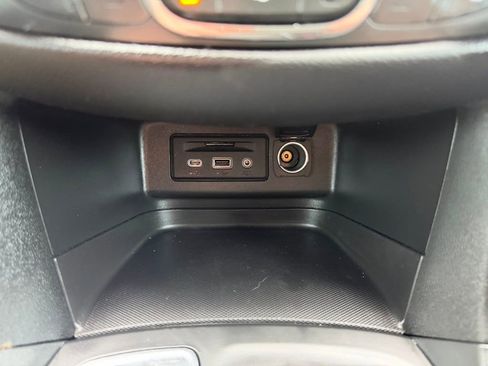 Used 2022 Chevrolet Equinox LT AWD/4WD image 24